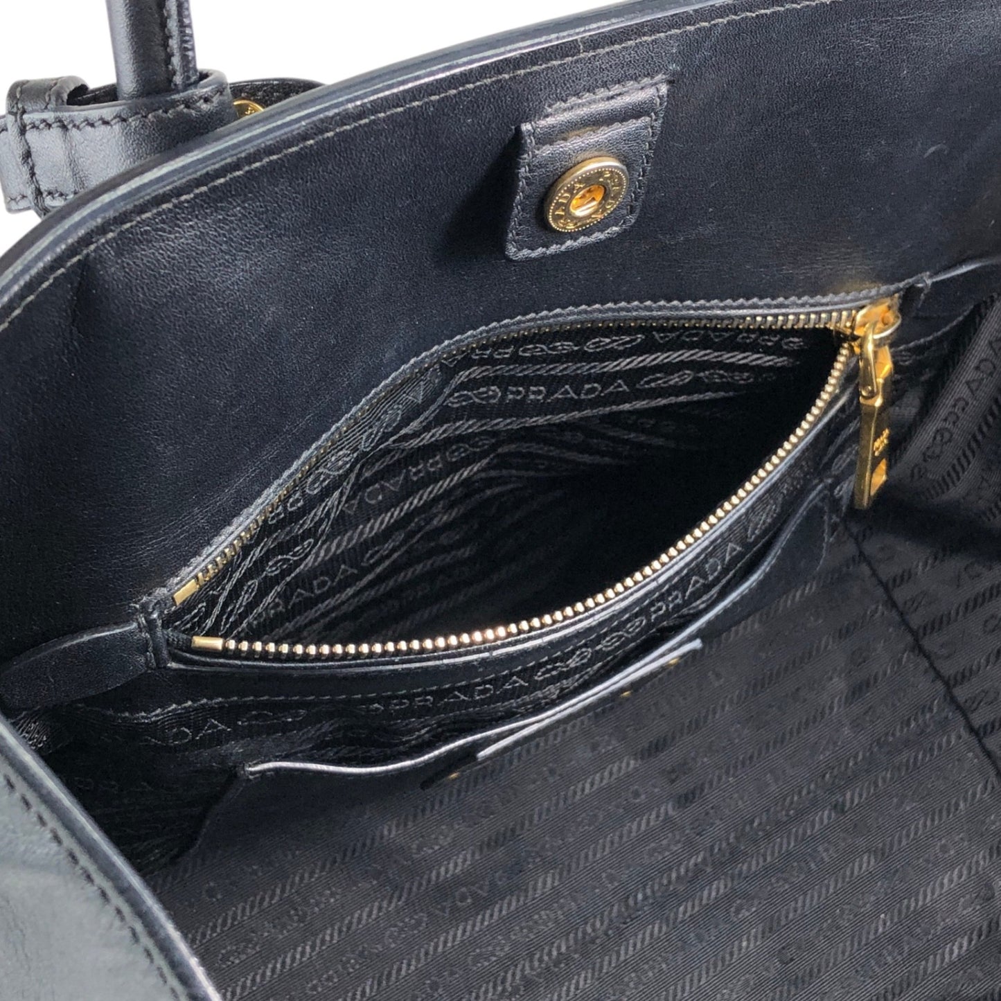 PRADA Triangle Logo Two-way Handbag Shoulder bag Black Vintage d2mxxu