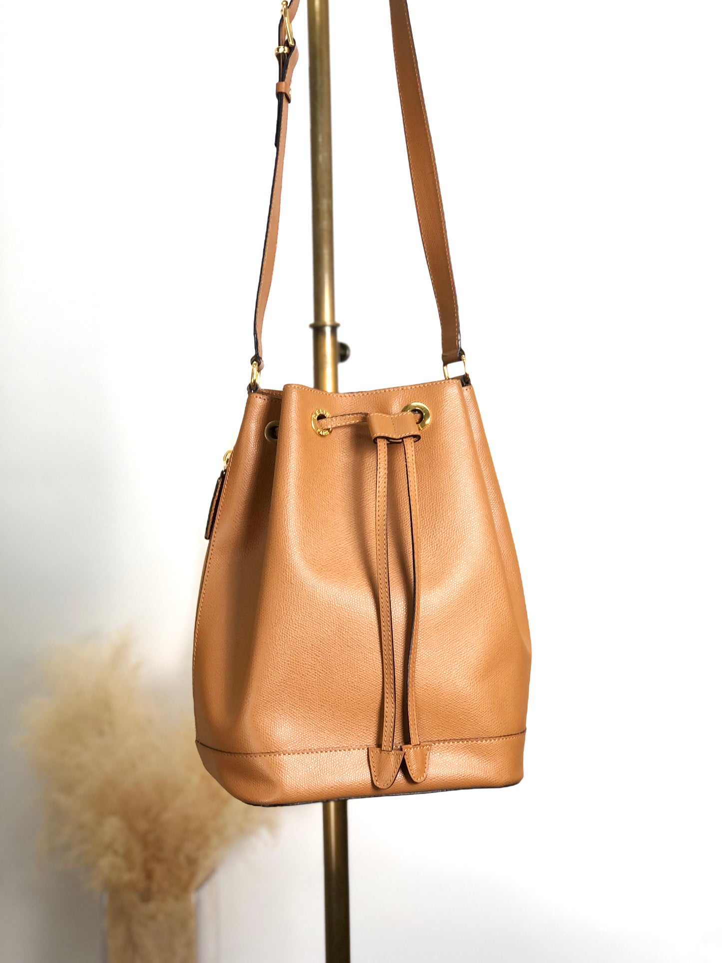 CELINE Drawstring Shoulder bag Brown Vintage e2mn4e