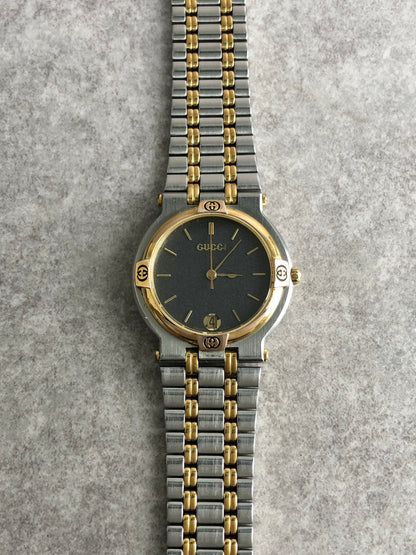 GUCCI Logo Quartz Watch Silver×Gold 9000M Vintage 6pbxdx