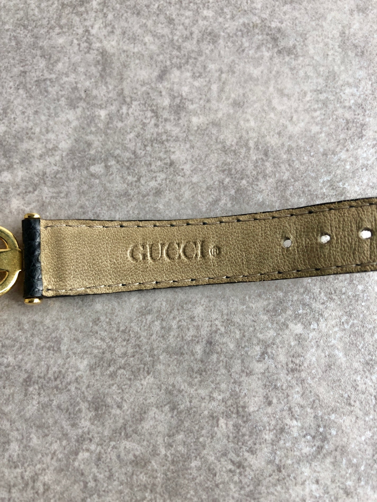 GUCCI Logo Watch Gold×Black 6300L Vintage j8nsfp