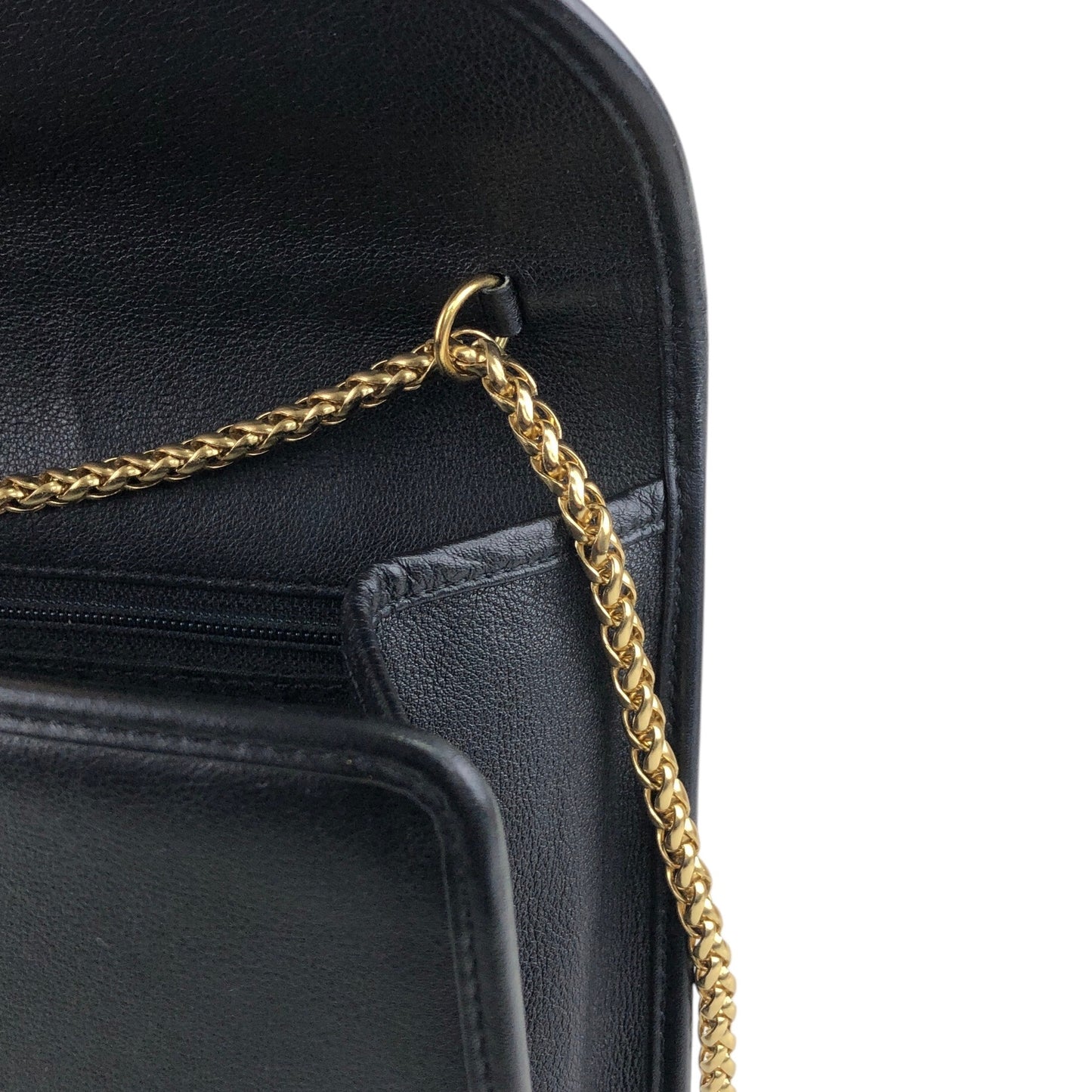Yves Saint Laurent Medal Chain Shoulder bag Black Vintage 7mstfw
