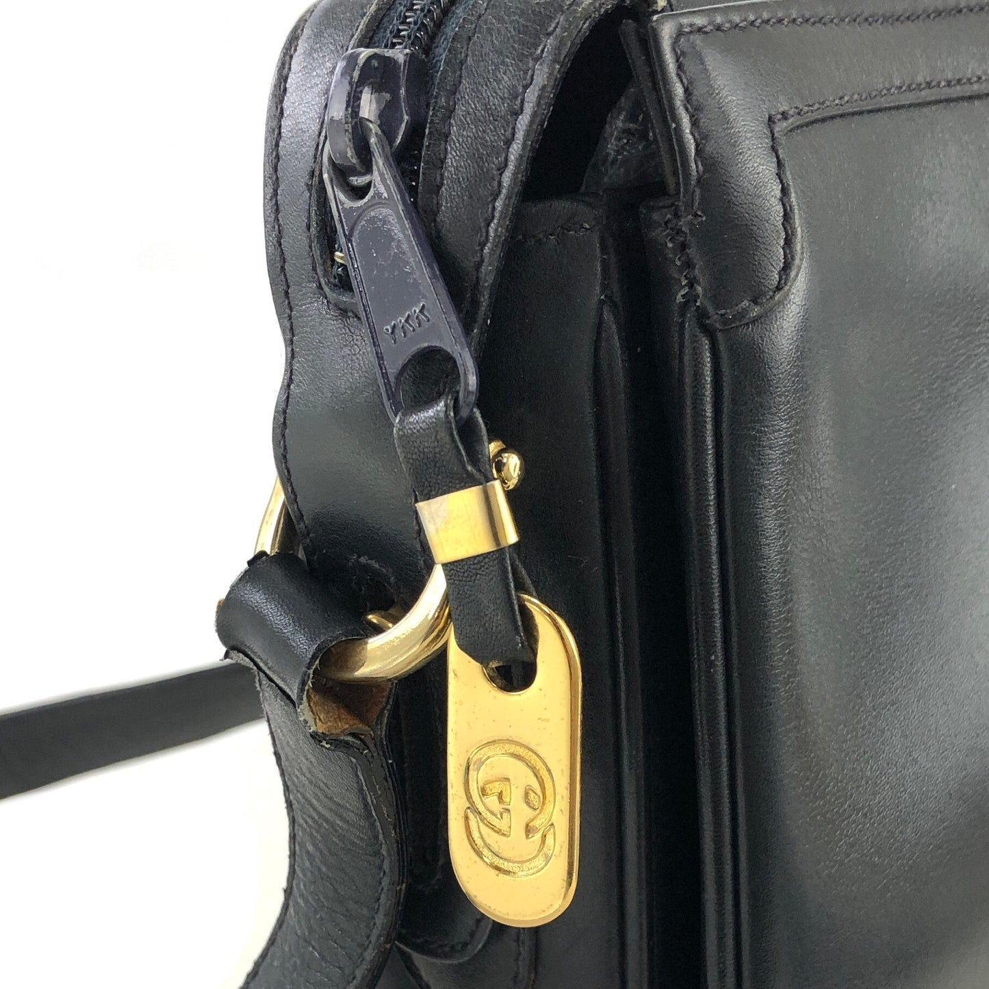 GUCCI GG  Leather Shoulder bag Navy Vintage vv2zyd