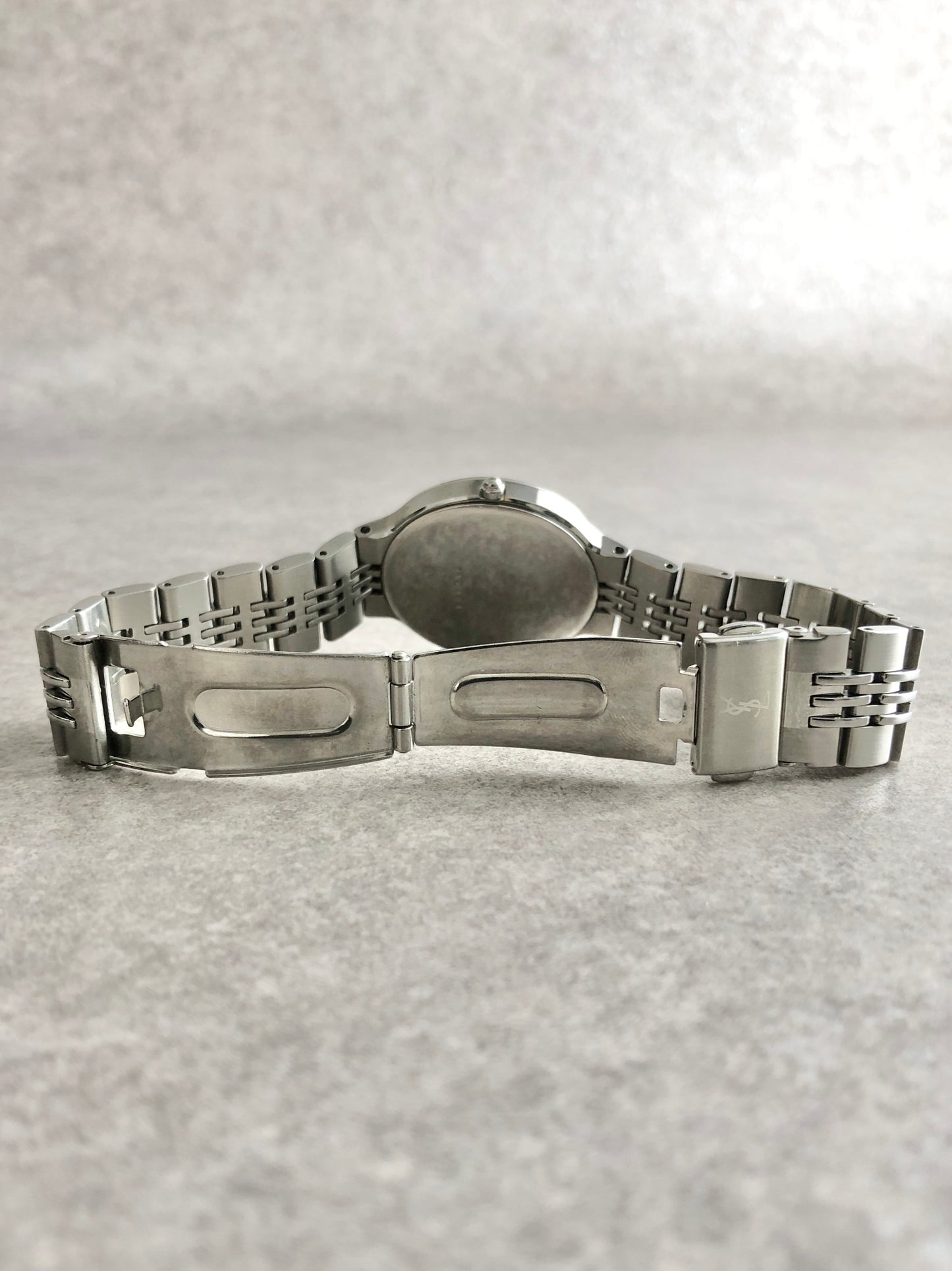 Yves Saint Laurent YSL Logo Quartz Watch Silver 5421-H10031Y Vintage r24dv6