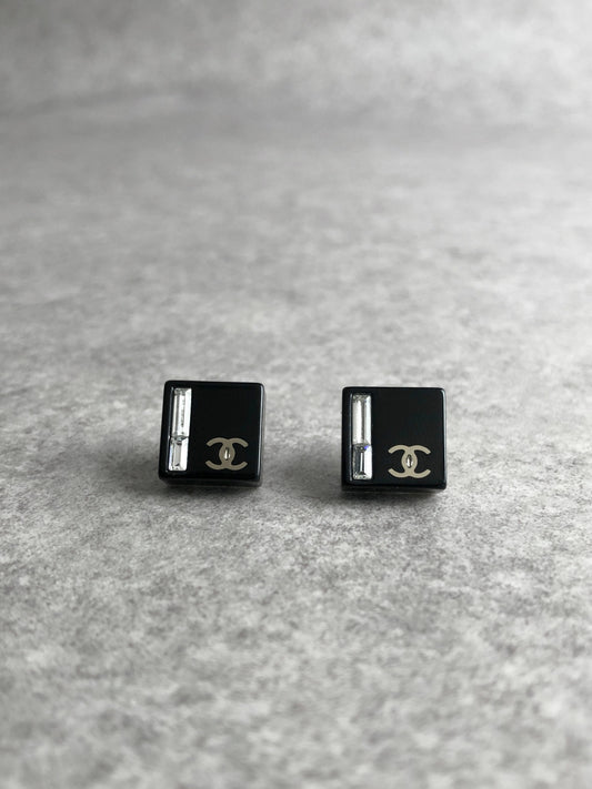 CHANEL Coco Mark Stone Pierced Black Vintage yg33jb