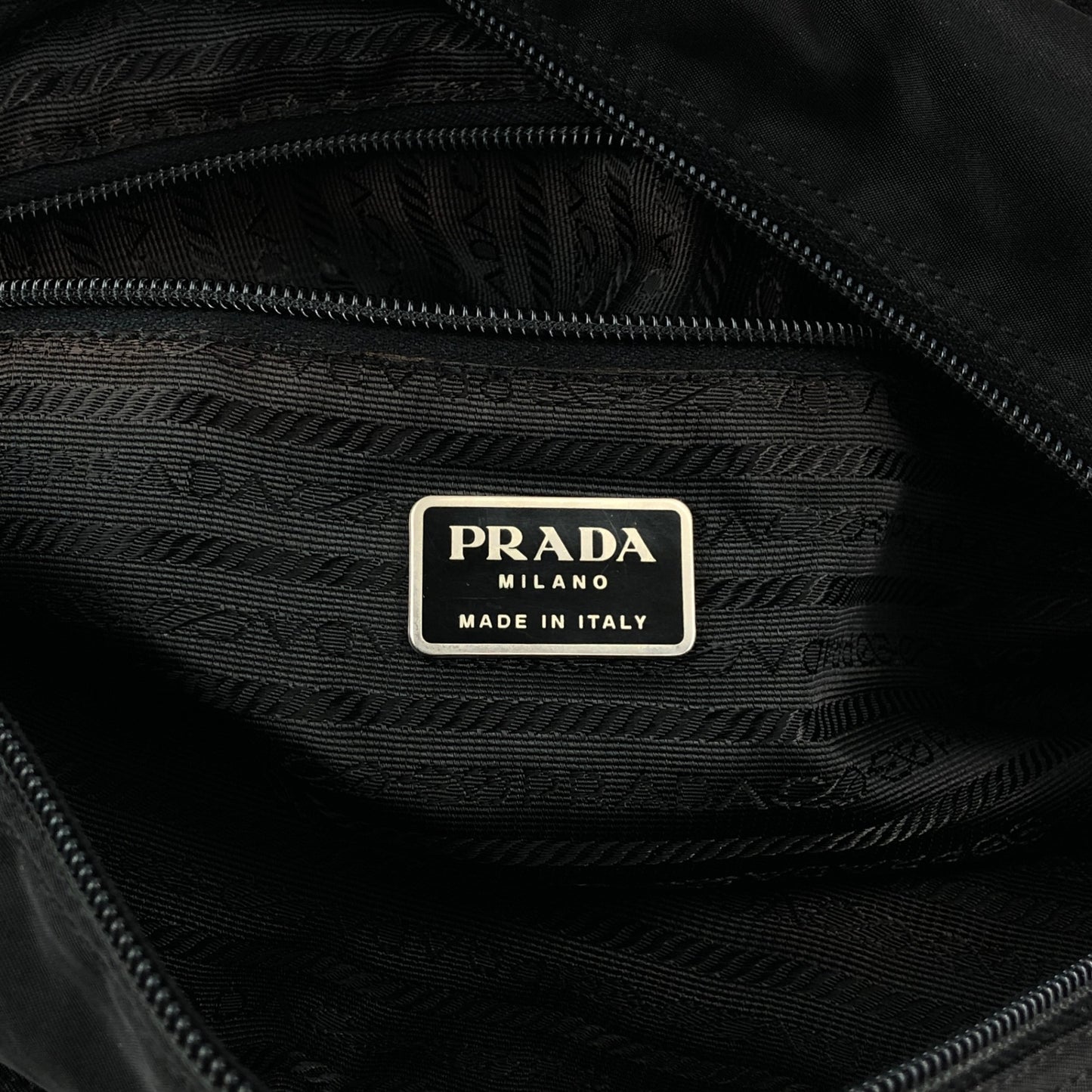 PRADA Tessuto Triangle Logo Front Zipper Totebag Black Vintage vda5bg