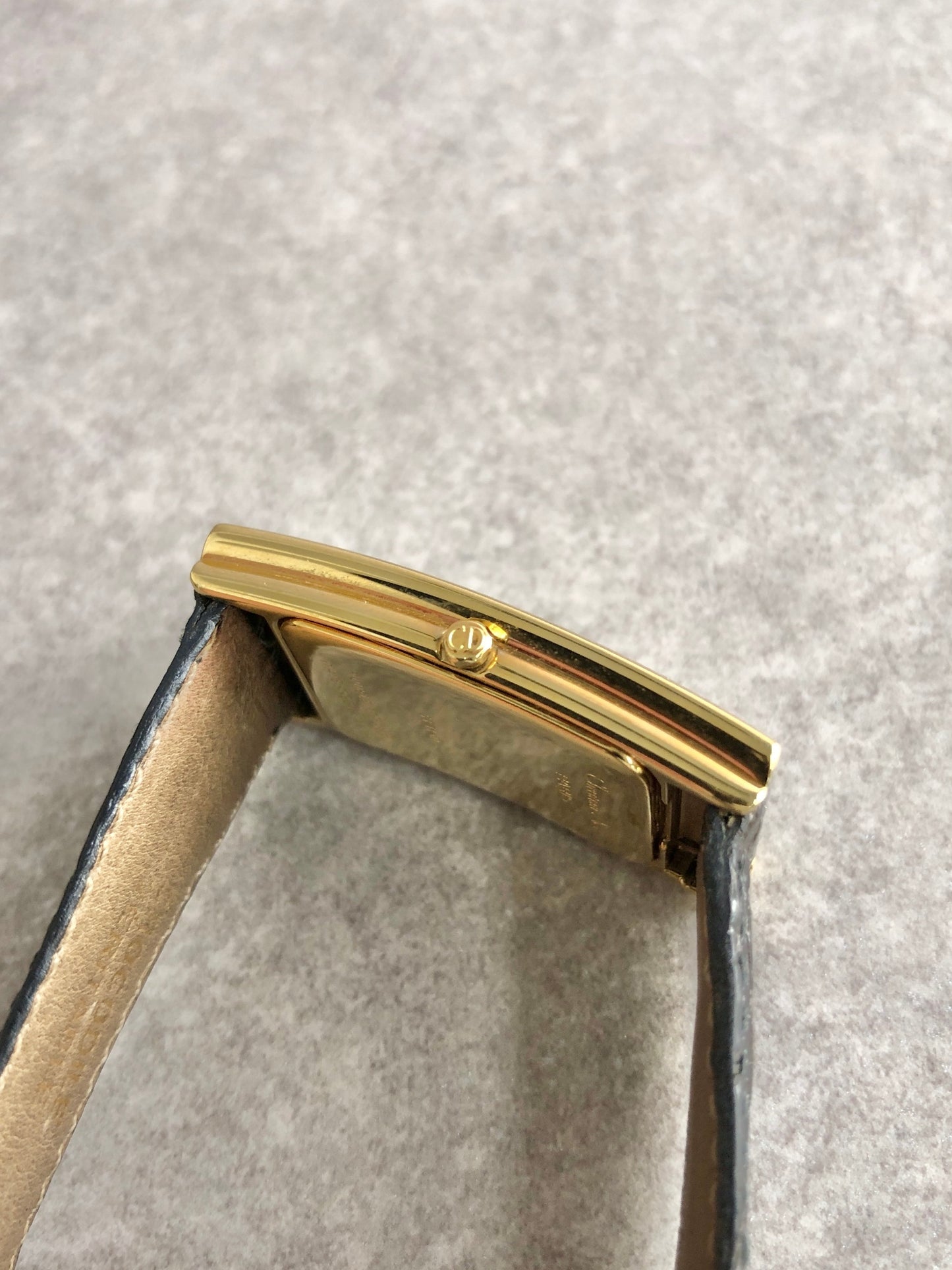 Christian Dior CD Logo Watch Gold Vintage a2gt8i