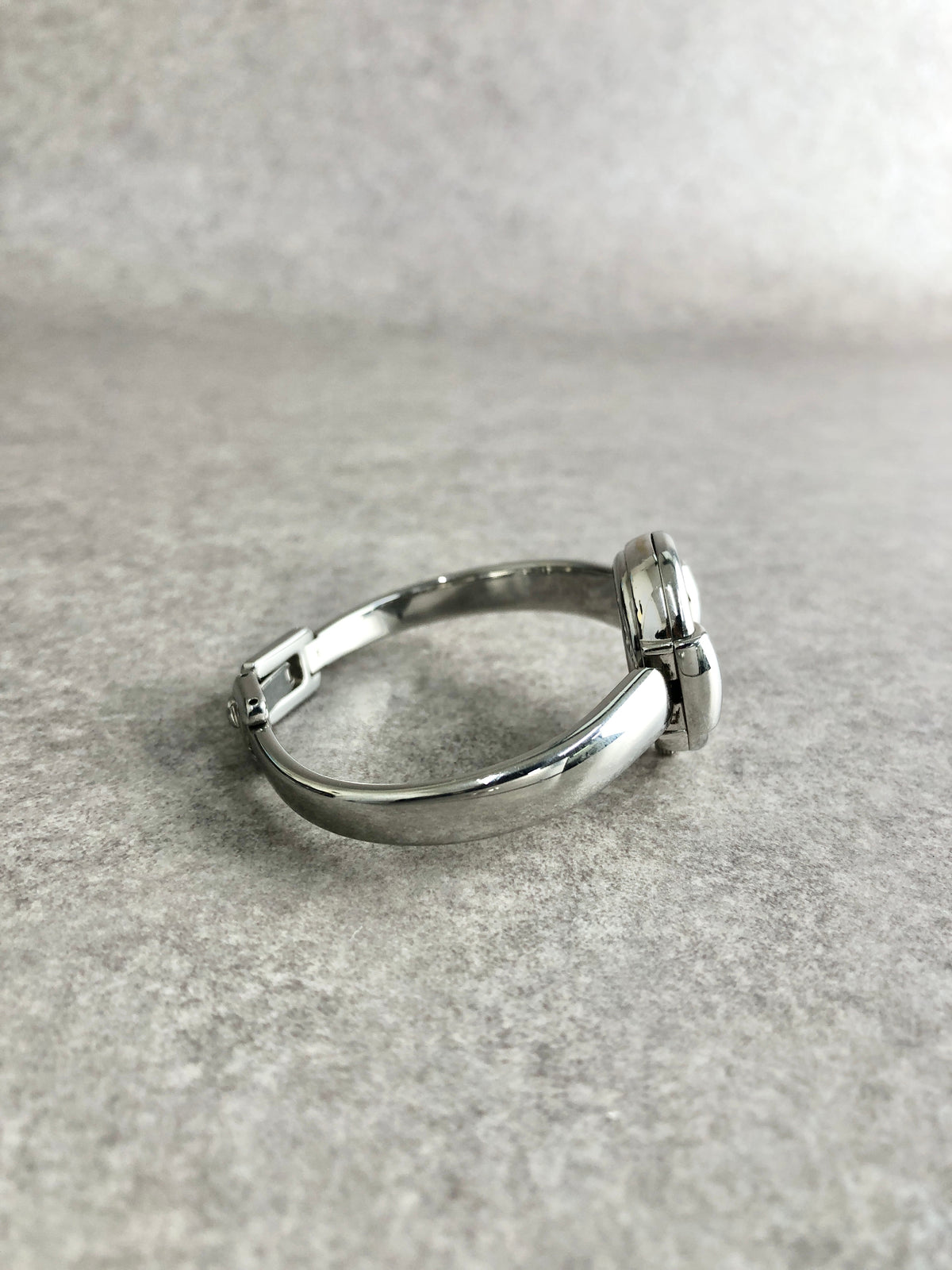 GUCCI Logo Quartz Watch Silver 1400L Vintage yjvsra