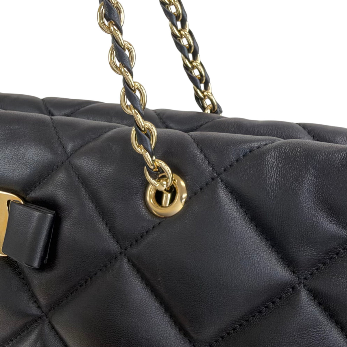 Salvatore Ferragamo Vala Ribbon Chain Shoulder bag Black Vintage 8dgp7p