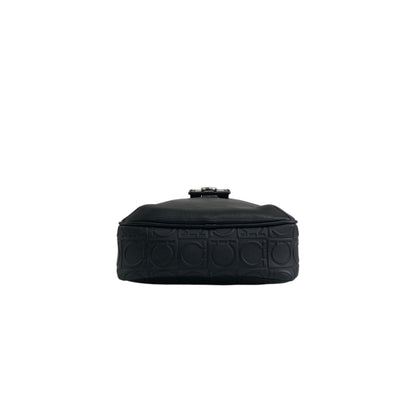 Salvatore Ferragamo Gancini Small Shoulder bag Black Vintage fxkbbr