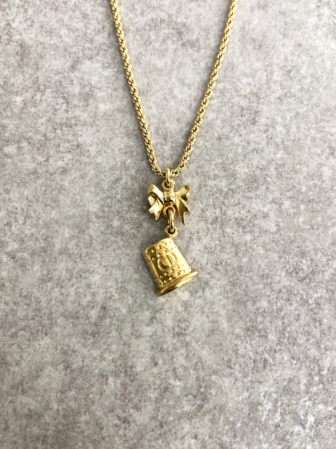 Christian Dior CD Logo Ribbon Motif Necklace Gold Vintage xyjgu5
