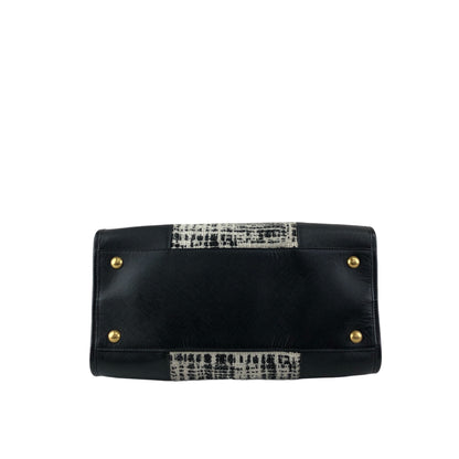 PRADA Triangle Logo Handbag White×Black Vintage xpzwfz