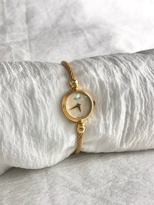 GUCCI Bangle Watch Gold 2700.2.L Vintage gjk6c5