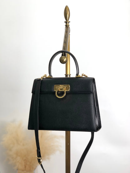 Salvatore Ferragamo Gancini Two-way Handbag Shoulder bag Black Vintage 67icsp