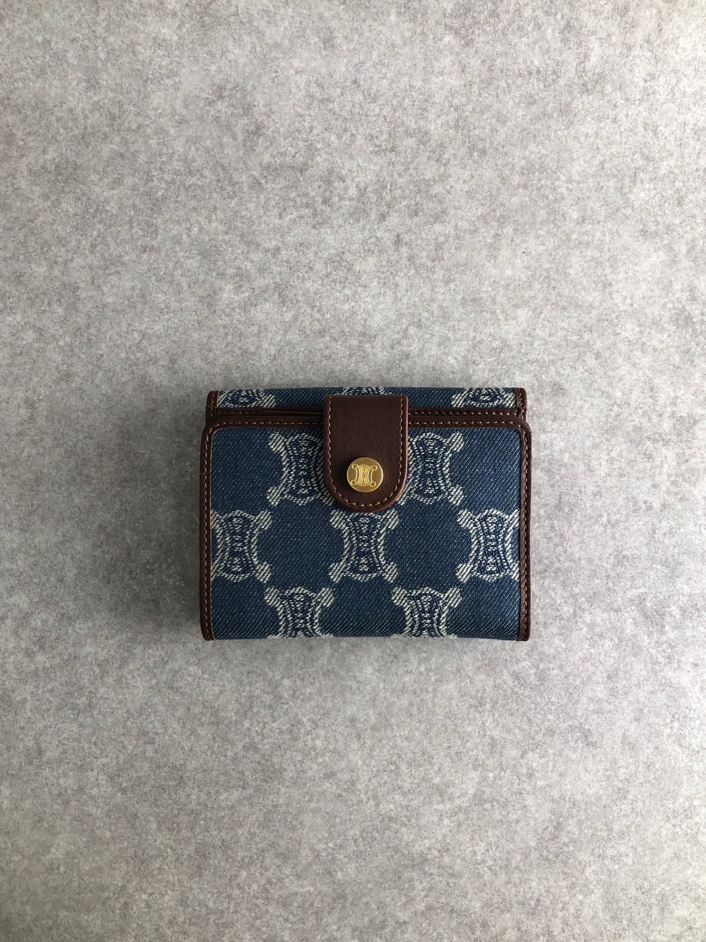 CELINE Triomphe Folded Wallet Navy Vintage vwdke2