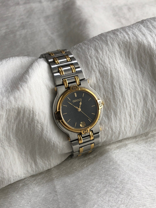 GUCCI Logo Quartz Watch Silver×Gold 9000M Vintage kfni2y