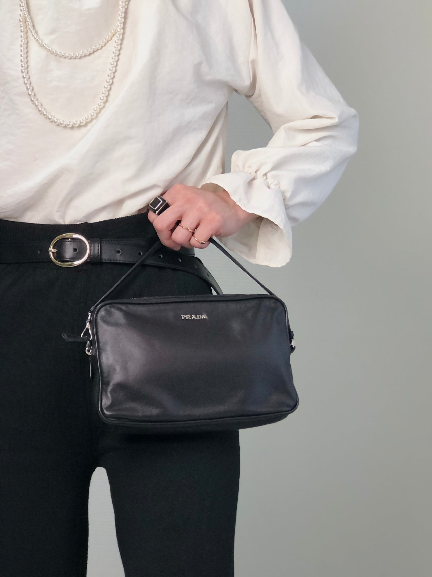 vintage PRADA ハンドバッグ Vintage PRADA Black Leather Metal Frame Dr Bag Cerniera Double