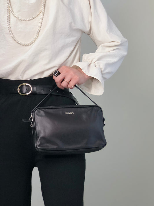 PRADA Logo Pouch Black Vintage e5kf4y