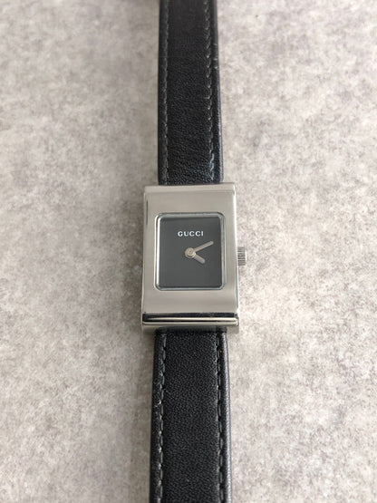 GUCCI Logo Quartz Watch Silver×Black 2300L Vintage j62ygb