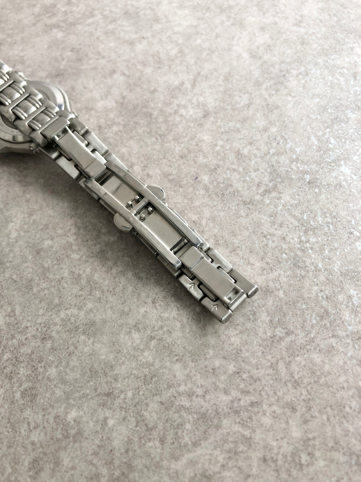 GUCCI Logo Quartz Watch Silver×Black 9040L Vintage z3cdyu