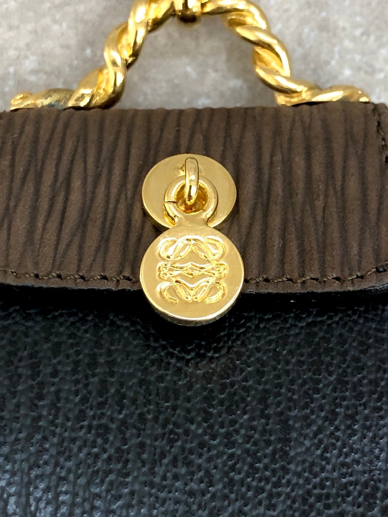 LOEWE Velazquez Anagram Charm Brown Vintage ycmeyb