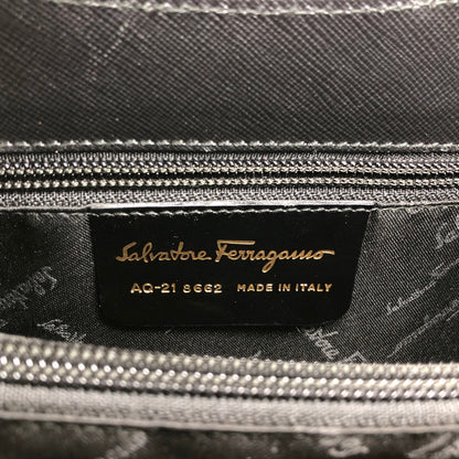 Salvatore Ferragamo Gancini Shoulder bag Black Vintage kz7n2r