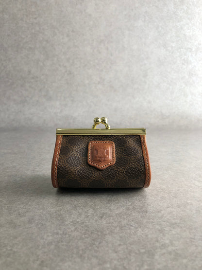 CELINE Macadam Blason Metal Clasp Coin Purse Brown Vintage m4dt4w