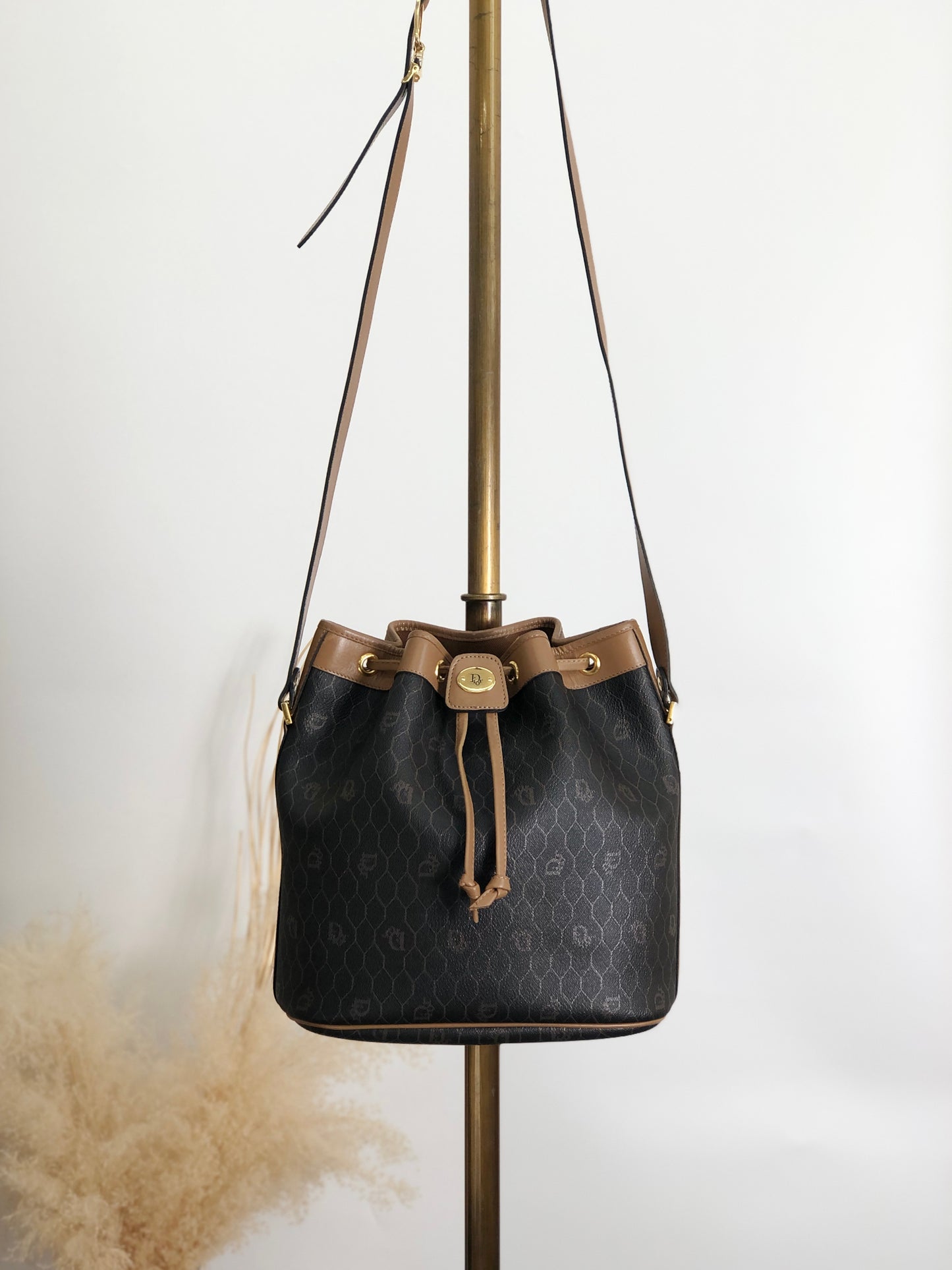 Christian Dior Honeycomb Pattern Drawstring Shoulder bag Black×Beige Vintage bgh644