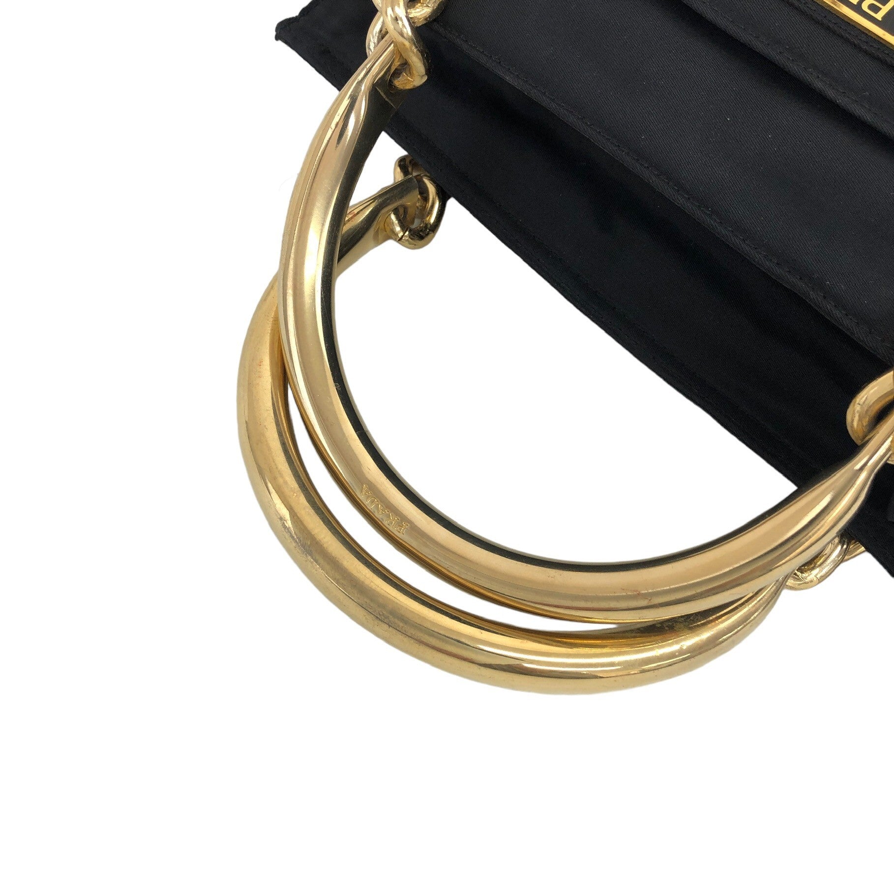 「大人気 新入荷 新品」に該当するファッション通販 PRADA Triangle Vintage Black Handbag Nylon Handle Metal Logo バッグ
