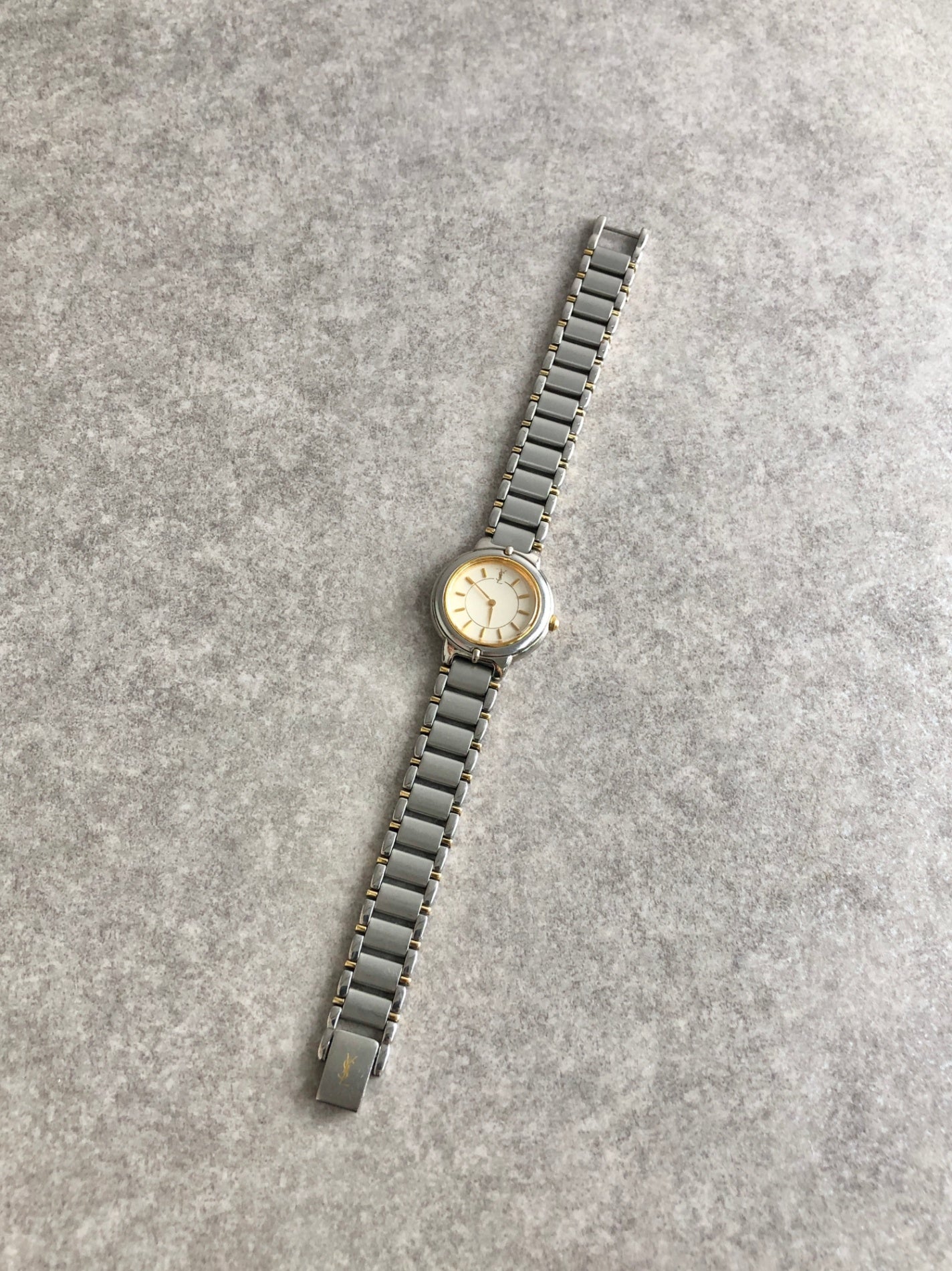 Yves Saint Laurent YSL Logo Quartz Watch Silver 5420-F45413 Vintage wyf5mz