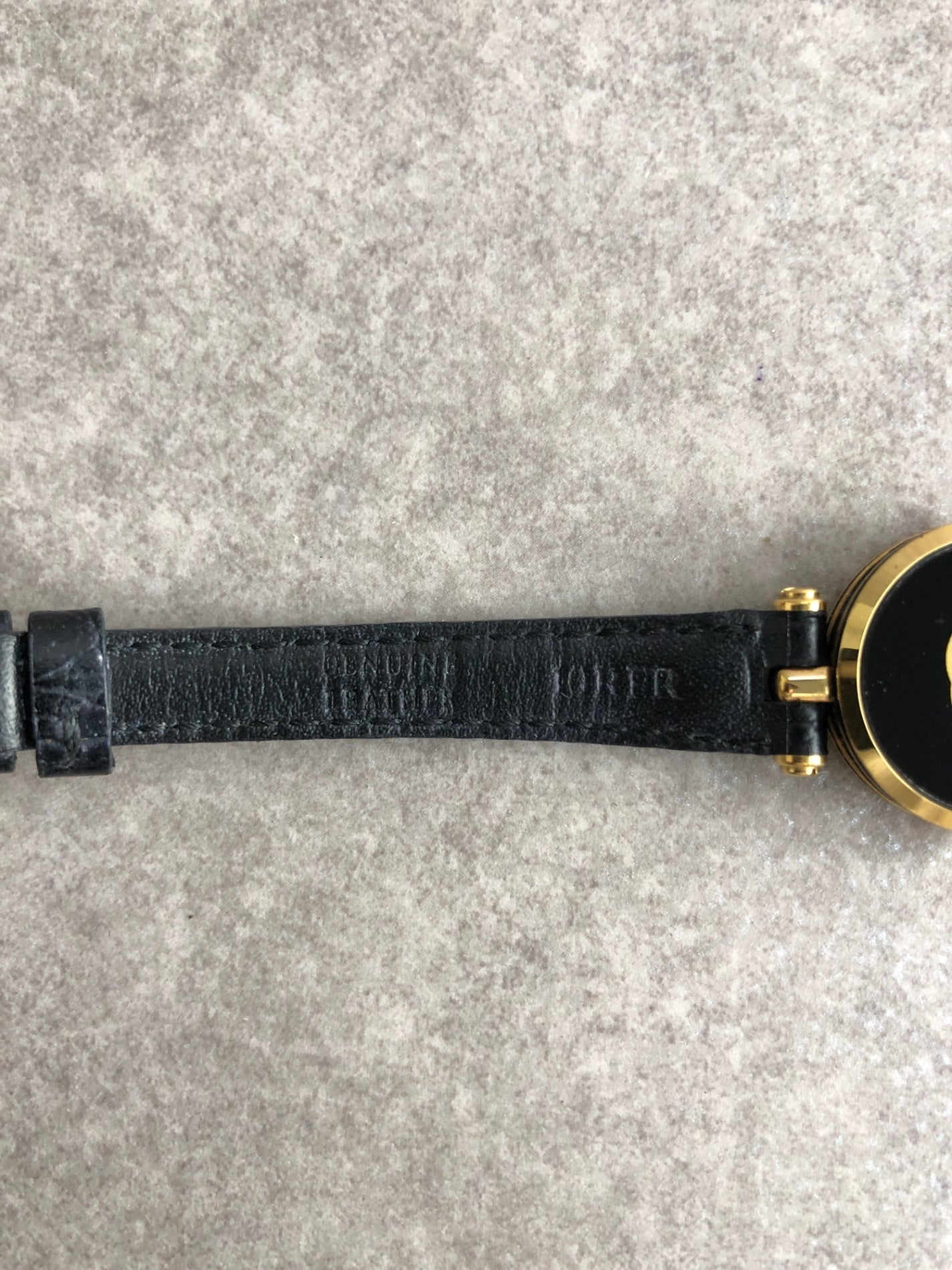 GUCCI Logo Quartz Watch Black Vintage yb88b5