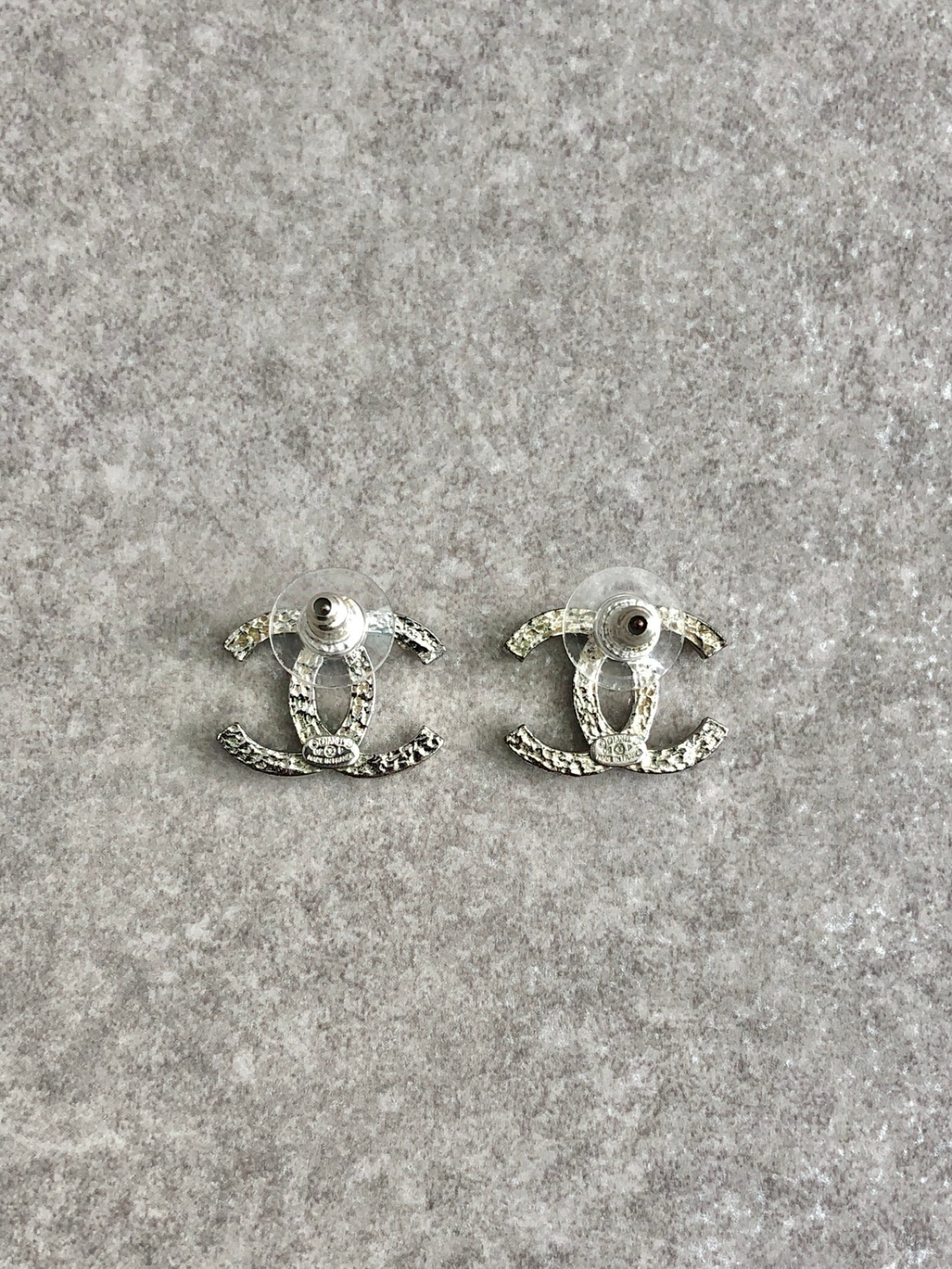 CHANEL Coco Mark Rhinestone Pierced Silver 02/P Vintage a68ci8