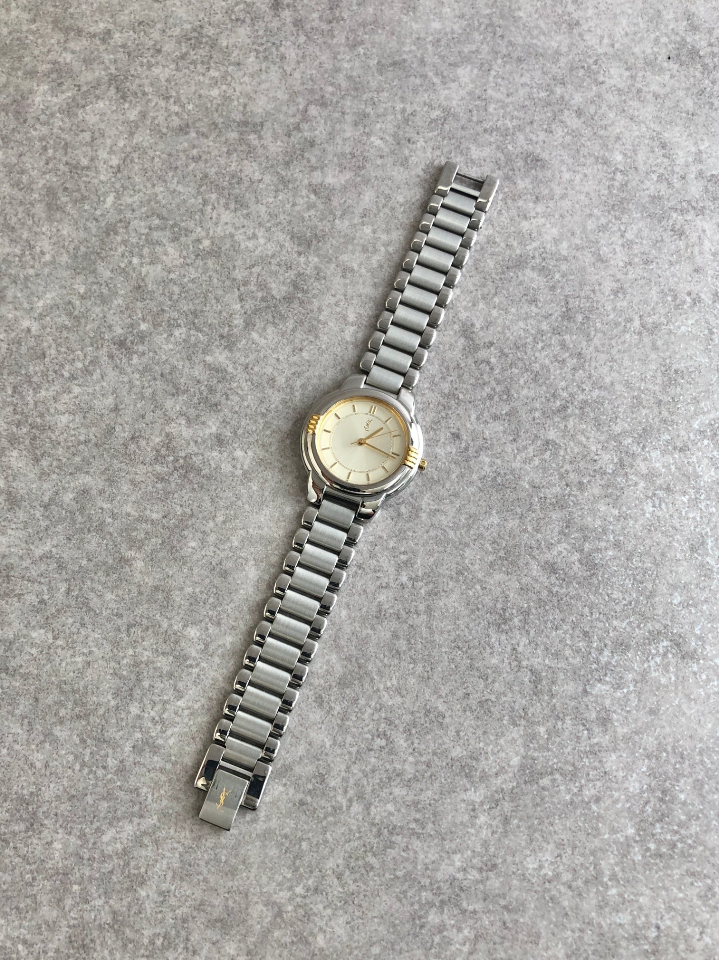 Yves Saint Laurent YSL Logo Quartz Watch Silver 6031-G11246 Vintage vcrgf8