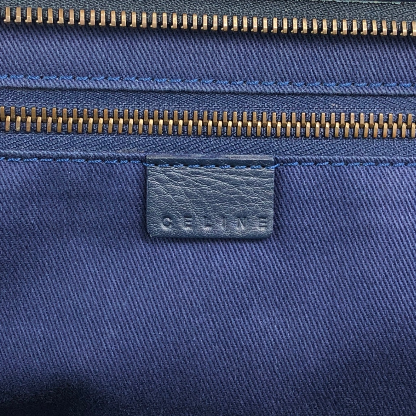 CELINE Blason Front Buckle Handbag Navy Vintage rk6nfn