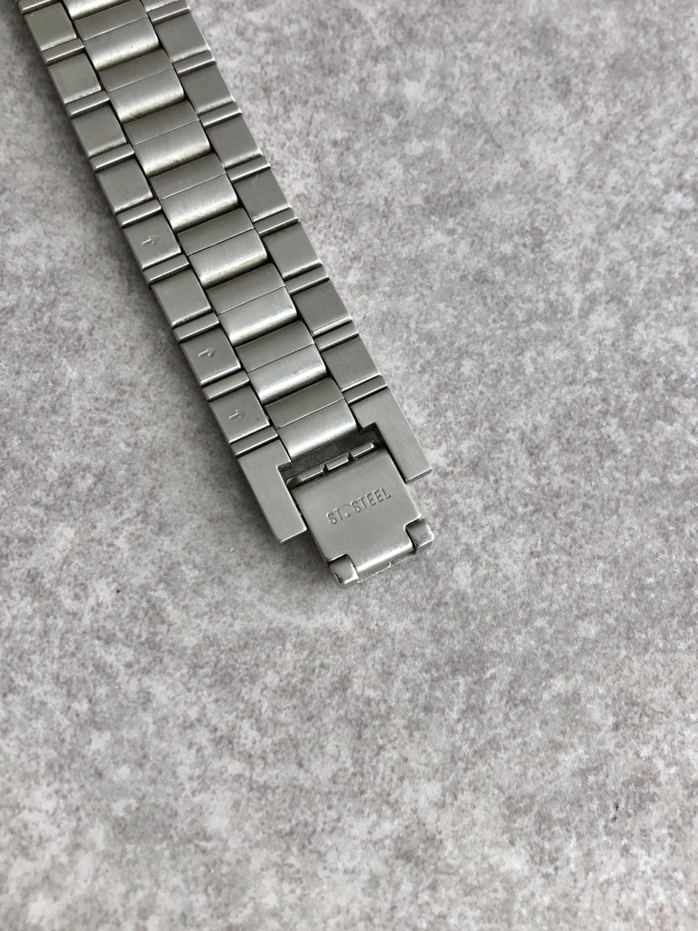 Yves Saint Laurent YSL Logo Watch Silver 4630-E63441 Vintage xg3wb2