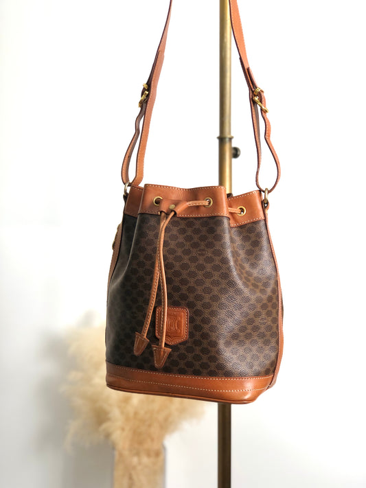 CELINE Macadam Blason Drawstring Shoulder bag Brown Vintage xa6ywa