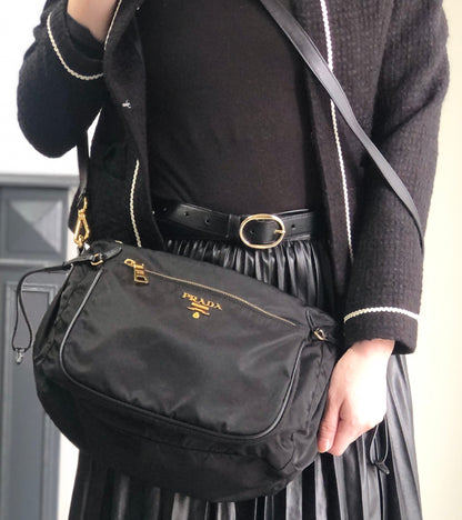 PRADA Logo Shoulder bag Black BT0689 Vintage s35m2a