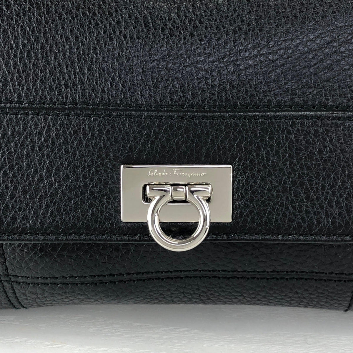 Salvatore Ferragamo Gancini Chain Shoulder bag Black Vintage sj8amk