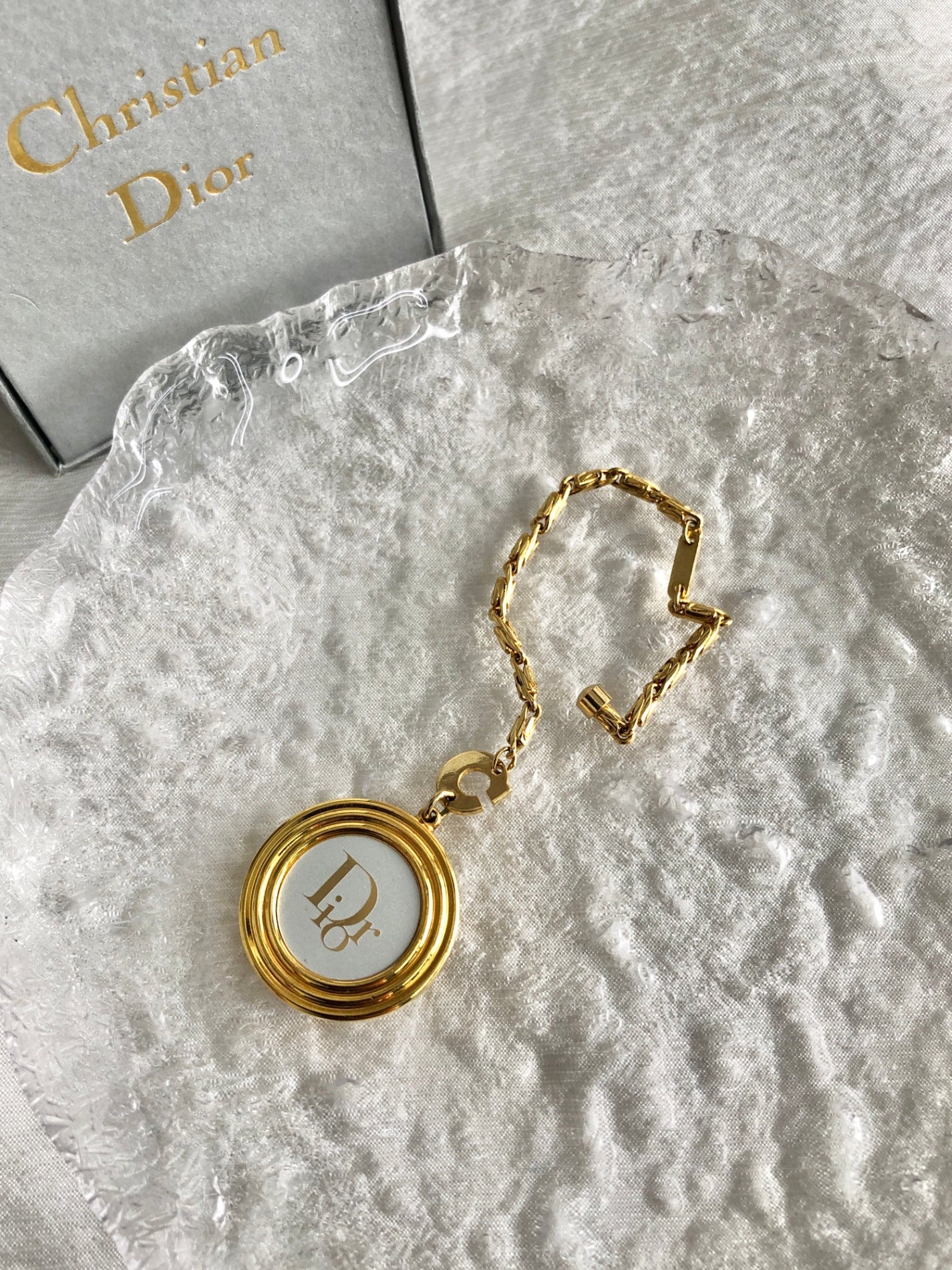 Christian Dior Logo Charm Gold Vintage tgmp3e