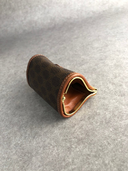 CELINE Macadam Blason Metal Clasp Coin Purse Brown Vintage m4dt4w
