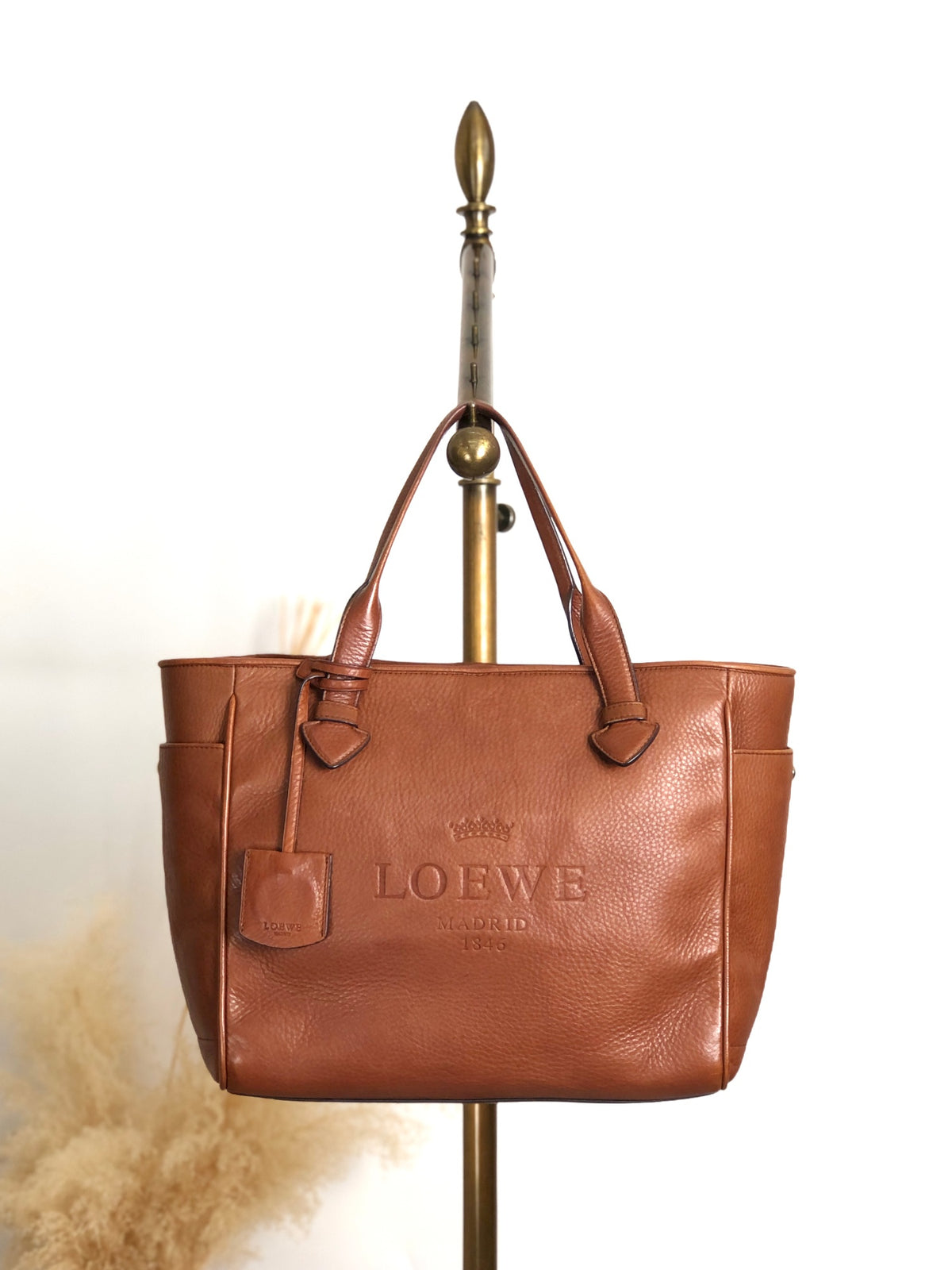 LOEWE Logo Embossed Totebag Brown Vintage 8s4u5v