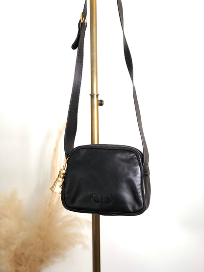 Christian Dior Logo Embossed Tassel Shoulder bag Black Vintage nvdfjx
