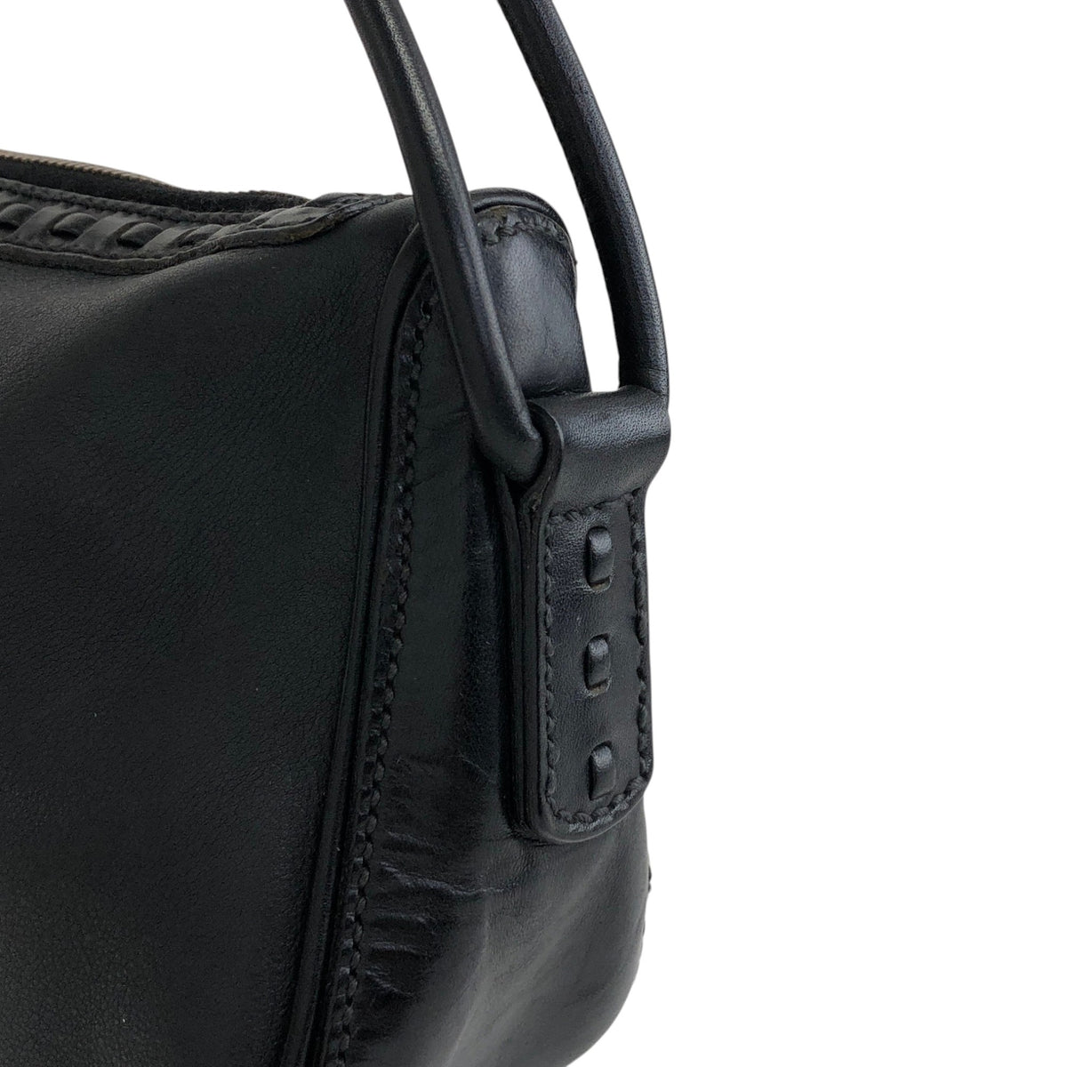 GUCCI Logo Embossed Shoulder bag Black Vintage zvzcf8