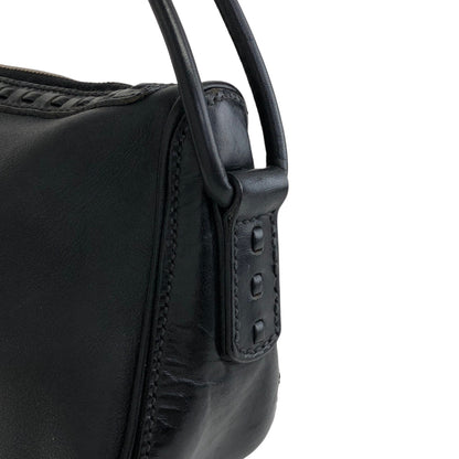 GUCCI Logo Embossed Shoulder bag Black Vintage zvzcf8