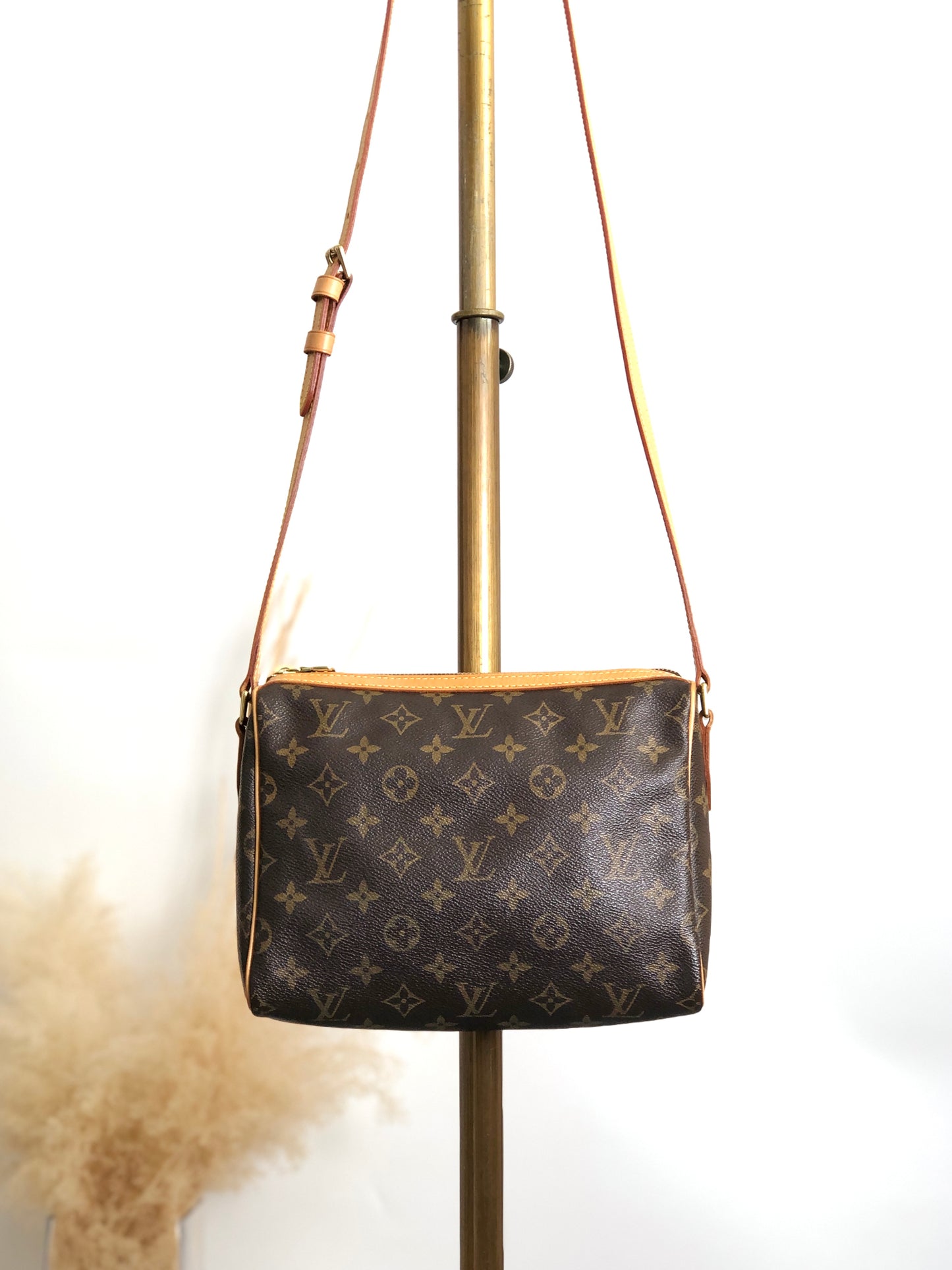 LOUIS VUITTON Monogram Shoulder bag Brown M51348 Vintage u4mwdk