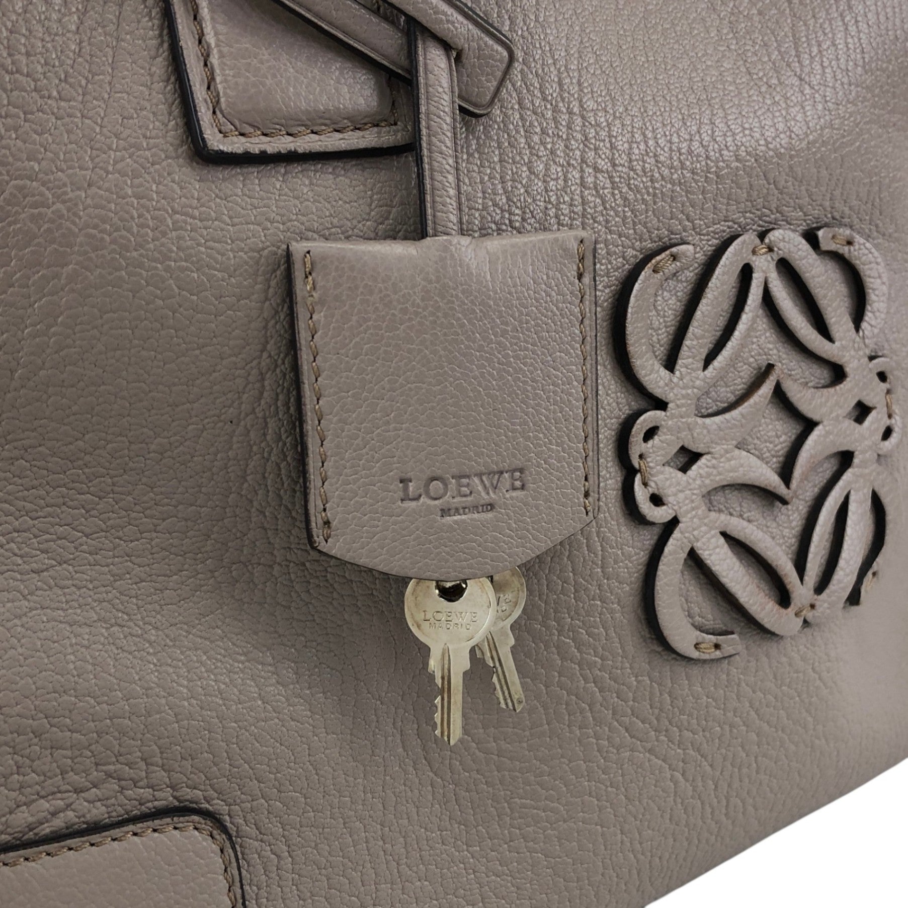 LOEWE Amazona36 Anagram Handbag Boston bag Gray Vintage mhy4fx