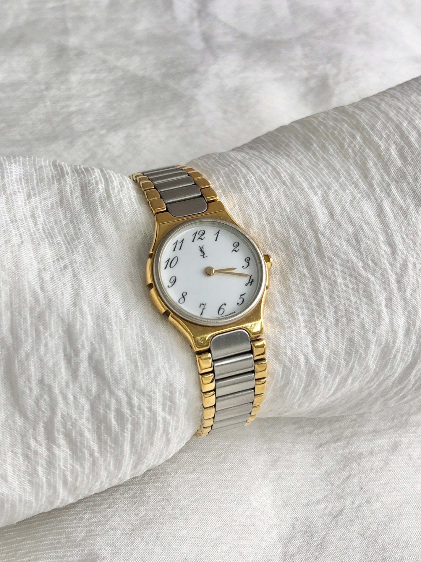 Yves Saint Laurent YSL Logo Quartz Watch Silver×Gold Vintage uevfdd