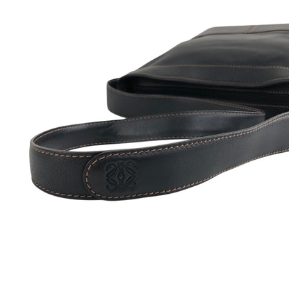 LOEWE Charm Shoulder bag Black Vintage zkuvfd