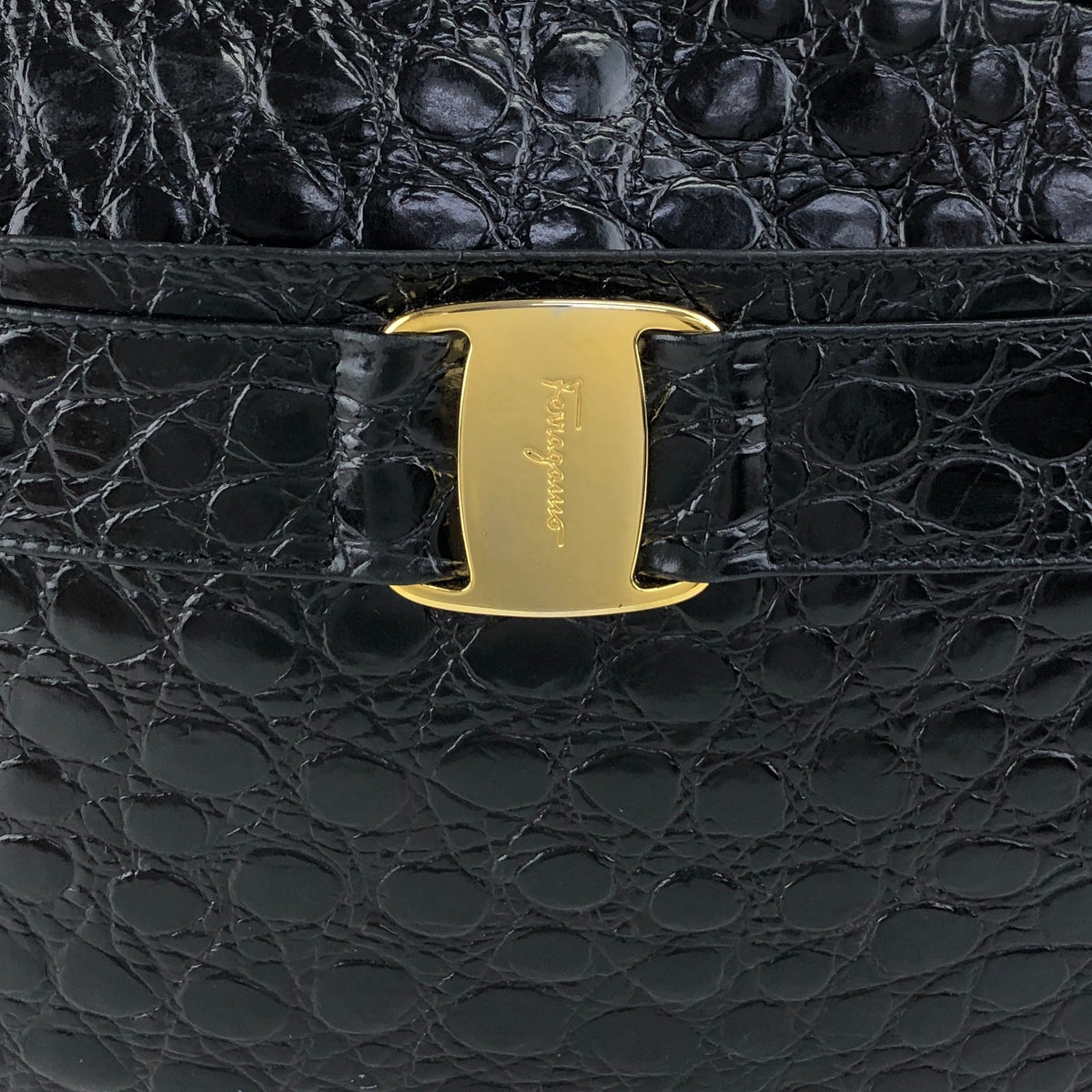 Salvatore Ferragamo Logo Shoulder bag Black Vintage 2vgt32