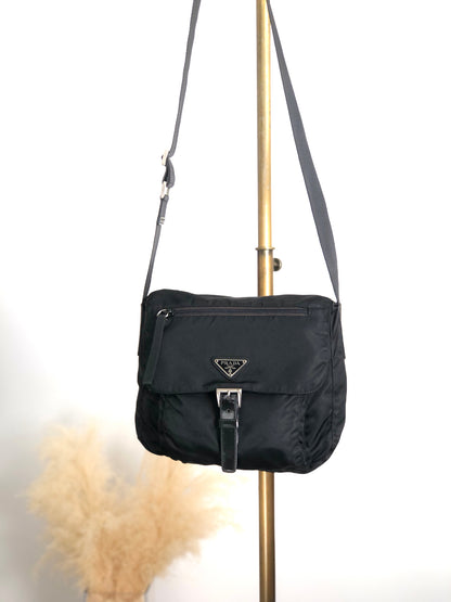 PRADA Triangle Logo Front Buckle Shoulder bag Black Vintage dre4i8