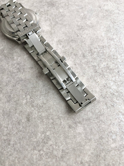 GUCCI Logo Quartz Watch Silver 5500M Vintage d4tcce